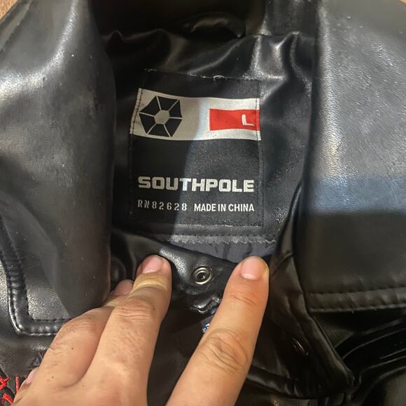 Southpole Varsity Style Faux Leather Bomber Jacket Size Large - Picture 6 of 6